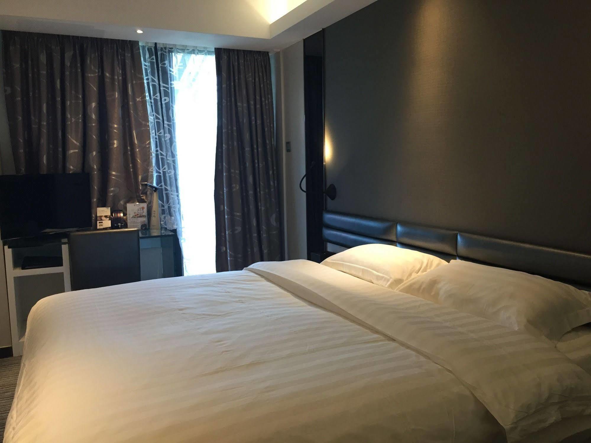 Popway Hotel Гонконг Экстерьер фото